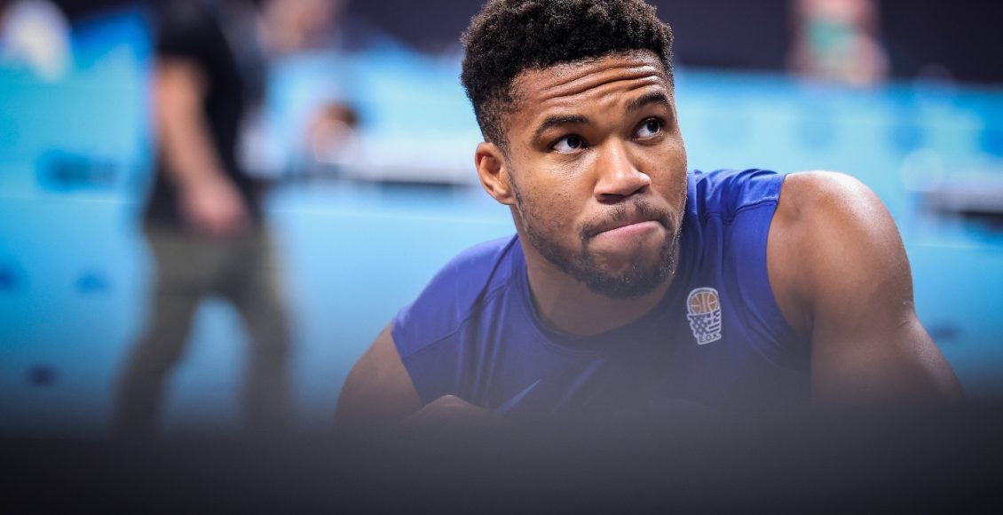 Τραυματίστηκε-ο-Αντετοκούνμπο,-νίκη-για-Μπακς