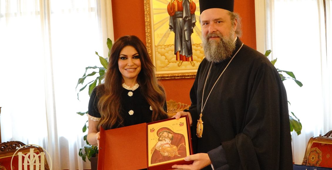 Στην-Ιερά-Μητρόπολη-Θεσσαλονίκης-η-Πρέσβης-των-ΗΠΑ-Κίμπερλι-Γκιλφόιλ