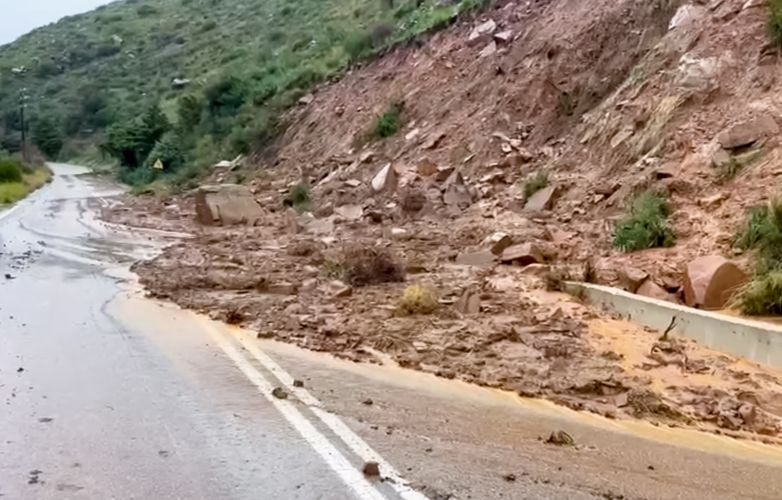 Πλημμυρισμένοι-δρόμοι-και-διακοπές-κυκλοφορίας-σε-Πιερία,-Χαλκιδική-και-Ημαθία
