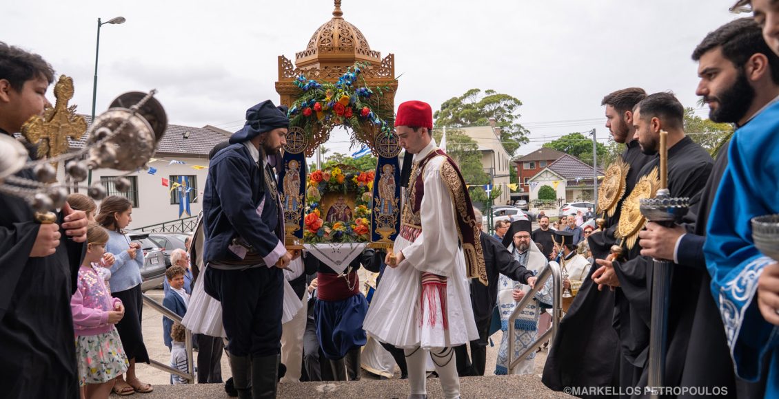 Ο-Αρχιεπίσκοπος-Αυστραλίας-Μακάριος-στην-εορτάζουσα-Ενορία-Αγίου-Νικολάου-στο-Σύδνεϋ