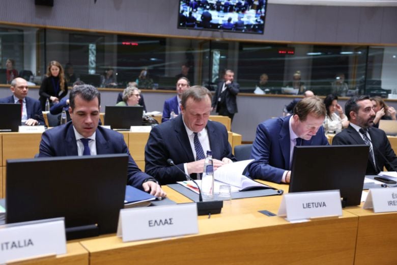 Πλεύρης-από-Βρυξέλλες:-«Μείωση-μεταναστευτικών-ροών,-ενίσχυση-επιστροφών,-ενεργητική-φύλαξη-των-συνόρων»