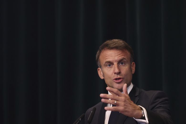 Μακρόν:-Οι-κυρώσεις-πλήττουν-την-ρωσική-οικονομία