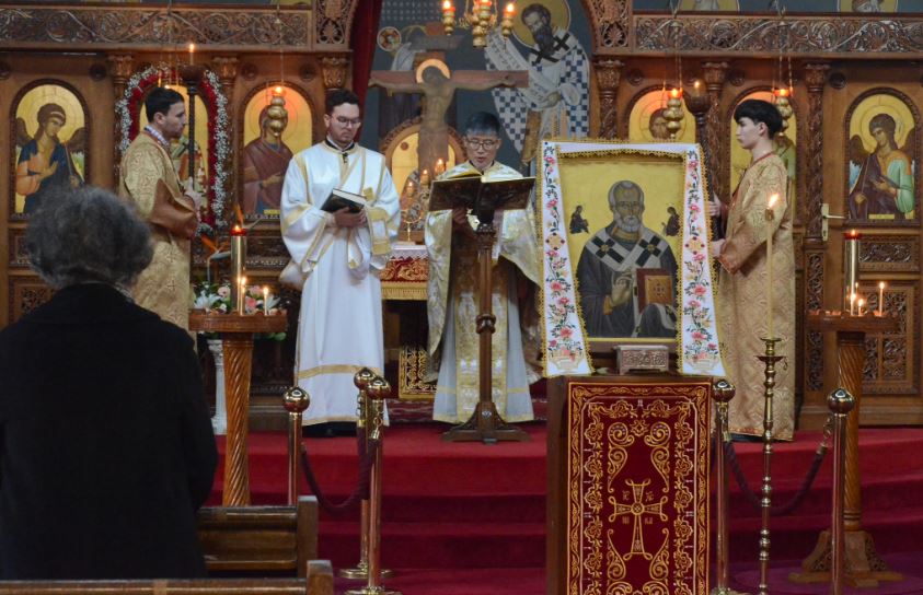 Η-πανήγυρη-του-aγίου-Νικολάου-στη-Σεούλ