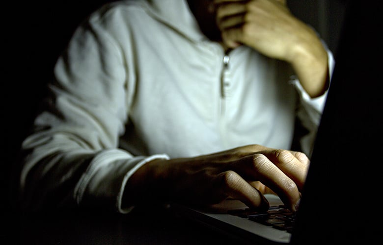 Συνελήφθη-25χρονος-για-πορνογραφία-ανηλίκων-μέσω-διαδικτύου