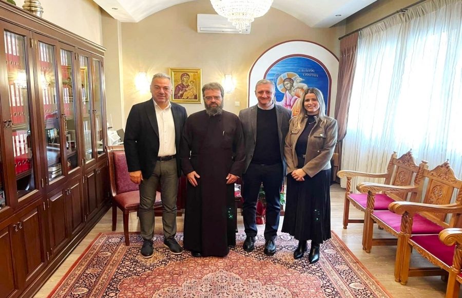 Μέλη-του-Συνεταιρισμού-Φαρμακοποιών-(ΣΥΦΑ.)-Θράκης-στον-Μητροπολίτη-Μαρωνείας