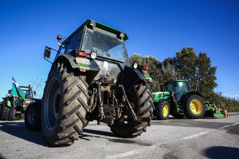 Άνοιξαν-οι-παράδρομοι-στο-Μπράλο,-αλλά-είναι-μεγάλες-οι-ουρές-των-αυτοκινήτων