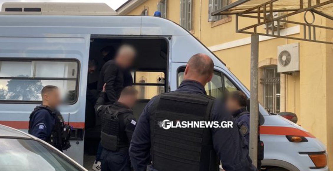 Ξεκινά-η-δίκη-για-το-θανατηφόρο-τροχαίο-στη-λεωφόρο-Σούδας-–-Στα-δικαστήρια-ο-45χρονος-οδηγός-της-porsche