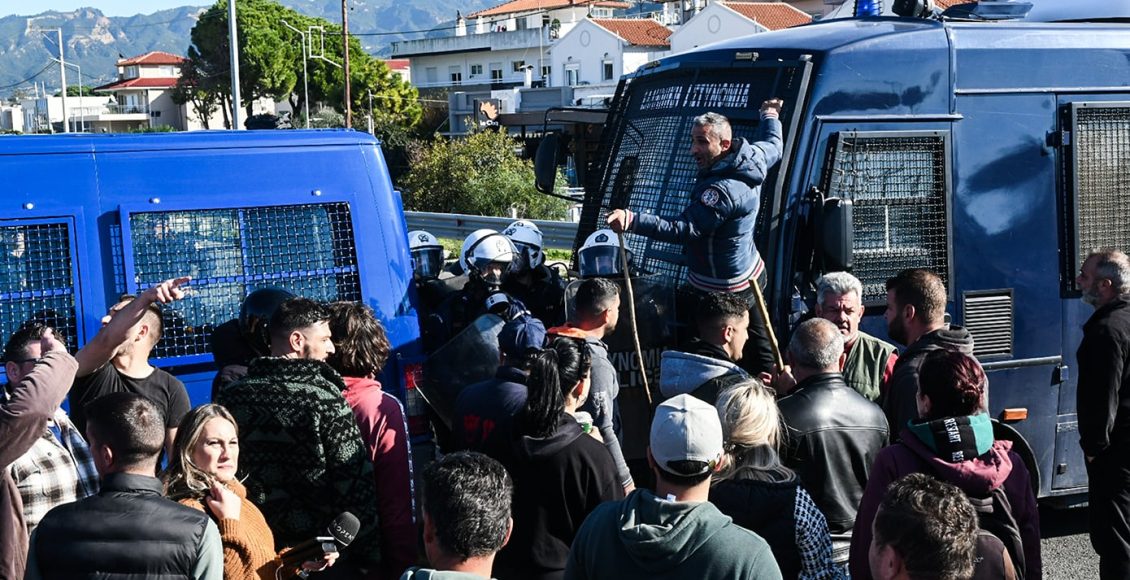 Μικρής-έκτασης-επεισόδια-στη-γέφυρα-Ρίου-Αντιρρίου-–-Σε-πλήρη-εξέλιξη-η-κινητοποίηση-αγροτών-και-κτηνοτρόφων-από-Αχαΐα-και-Αιτωλοακαρνανία