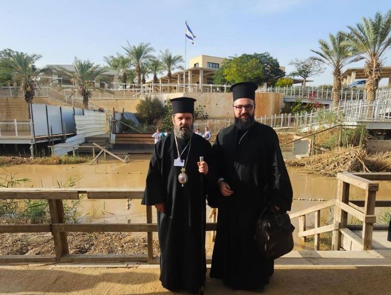 Ο-Αλβανίας-Ιωάννης-στον-τόπο-βάπτισης-του-Χριστού