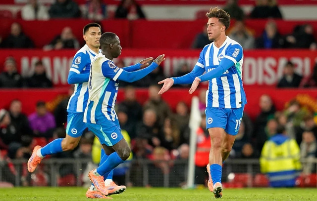 Ο-προπονητής-της-Μπράιτον-μίλησε-για-το-μέλλον-του-Κωστούλα