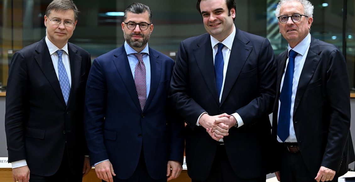 politico:-Από-το-grexit-στην-προεδρία-του-eurogroup-–-Η-ιστορία-της-ελληνικής-ανάκαμψης