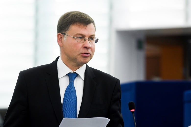 Ντομπρόβσκις:-Η-νίκη-του-Κ.-Πιερρρακάκη-συμβολική-στιγμή-για-την-Ελλάδα-και-τη-ζώνη-του-ευρώ