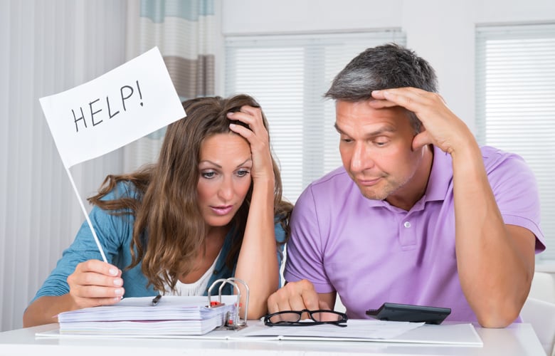 Τέλος-η-«ομηρία»-από-χρέη-–-Απαλλαγή-από-ποινικές-διώξεις-και-διπλή-ρύθμιση-ανάσα-για-χιλιάδες-επαγγελματίες-και-νοικοκυριά