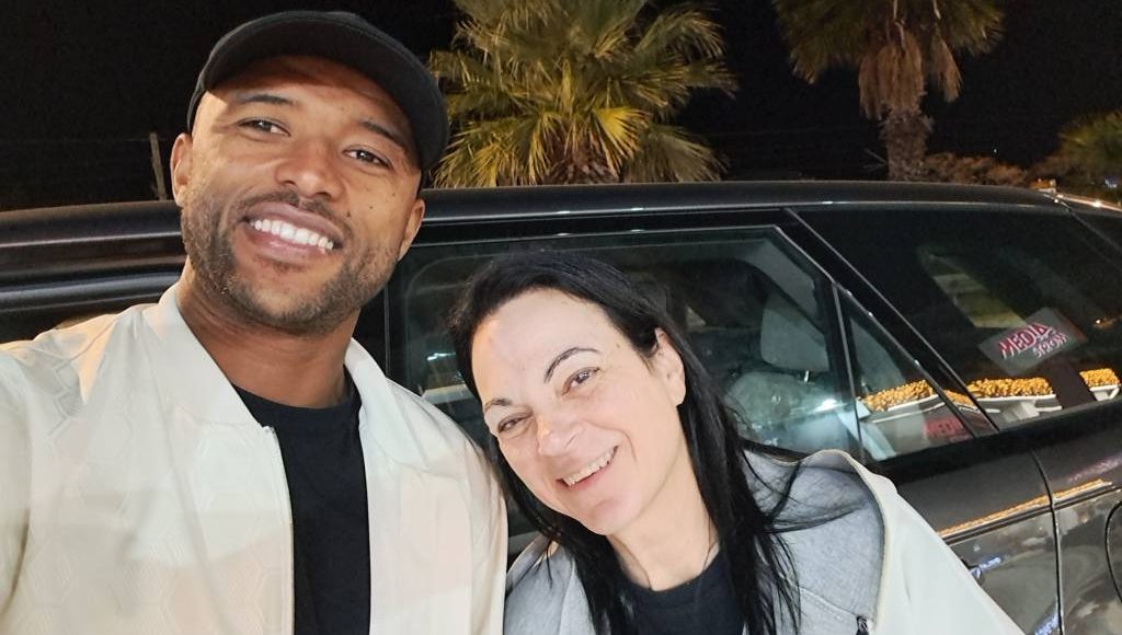 Ο-Ελ-Κααμπί-προκάλεσε-ελαφρύ-τροχαίο-και-η-ευγένειά-του-«σκλάβωσε»-την-οδηγό-του-άλλου-οχήματος-–-Έβγαλαν-και-selfie