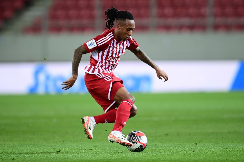 Σε-συζητήσεις-με-Ζέλσον-Μαρτίνς-για-νέο-συμβόλαιο-ο-Ολυμπιακός-–-Πρόταση-διετούς-ή-τριετούς-ανανέωσης