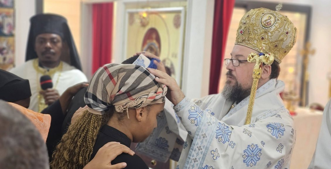 Χειροθεσίες-έξι-Αναγνωστών-Ψαλτών-από-τον-Μητροπολίτη-Άκκρας