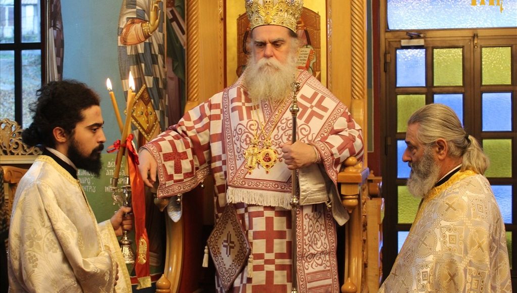 Ο-Μητροπολίτης-Άρτης-ιερούργησε-στην-Ενορία-Μεσούντας