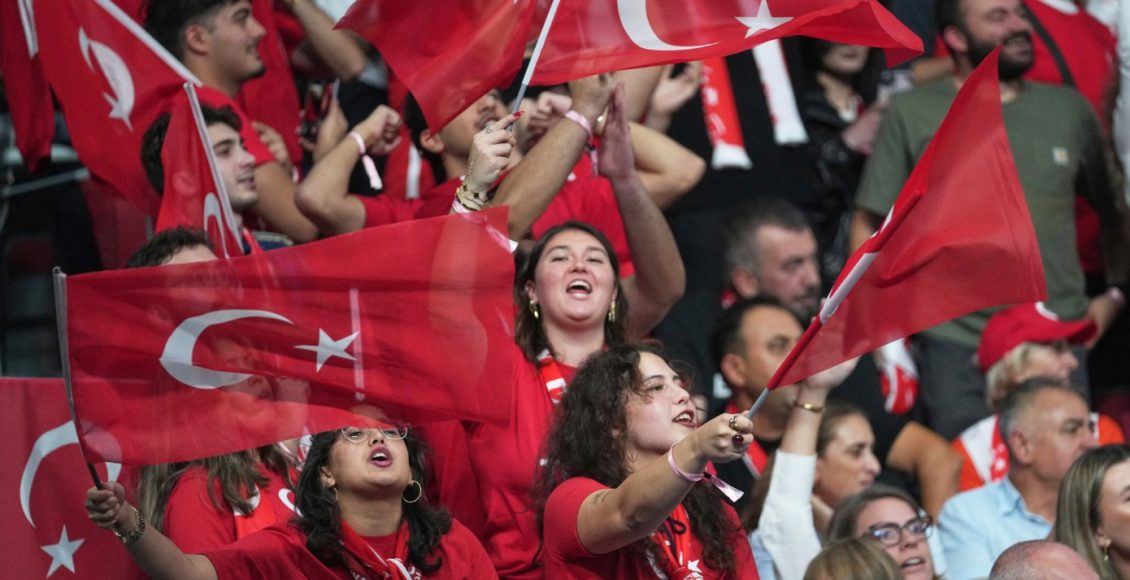 Σκάνδαλο-στο-τουρκικό-ποδόσφαιρο:-Νέες-ποινές-σε-224-ποδοσφαιριστές-και-24-διαιτητές