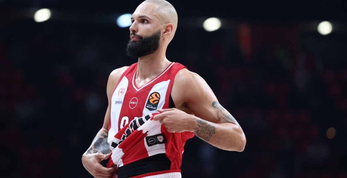 Ολυμπιακός:-Αποδοκιμασίες-στο-ΣΕΦ-μετά-την-ήττα-από-τη-Βαλένθια