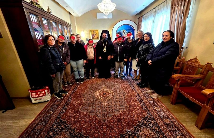 Επίσκεψη-μαθητών-και-καθηγητών-στον-Μητροπολίτη-Μαρωνείας