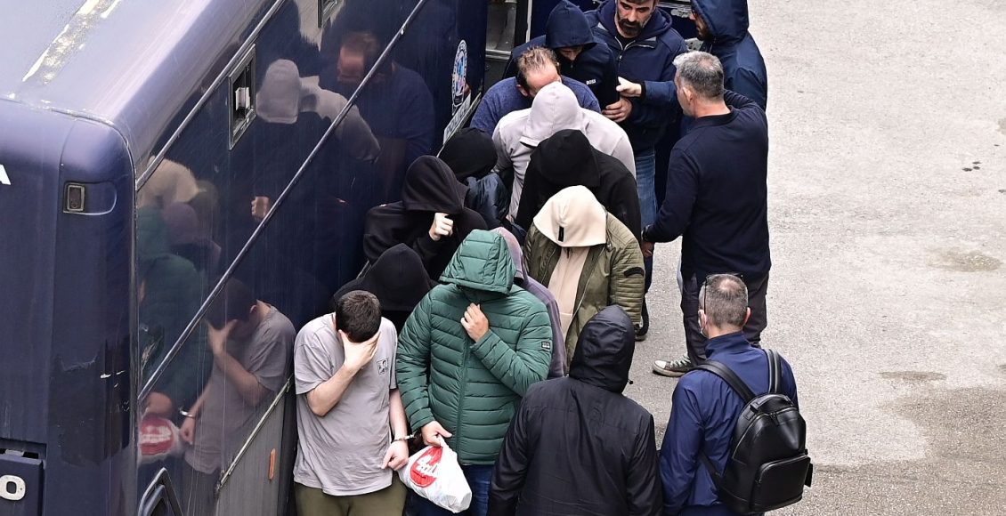 ΟΠΕΚΕΠΕ:-Ελεύθερες-με-όρους-η-σύζυγος-και-η-αδελφή-του-αγροτοσυνδικαλιστή