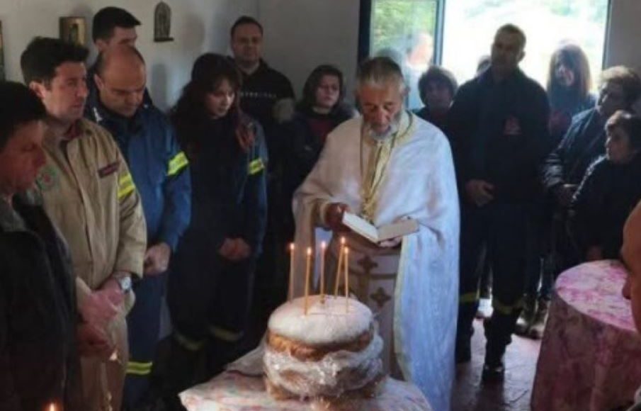 Οι-Πυροσβέστες-του-Πυροσβεστικού-Κλιμακίου-Άνδρου-τίμησαν-τους-Αγίους-Τρεις-Παίδας-εν-καμίνω