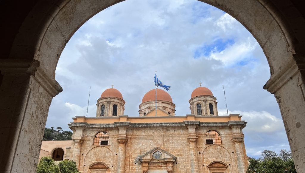 Αθωώθηκε-από-όλες-τις-κατηγορίες-ο-Αρχιμαδρίτης-π.-Αμφιλόχιος-Παπαγιαννάκης
