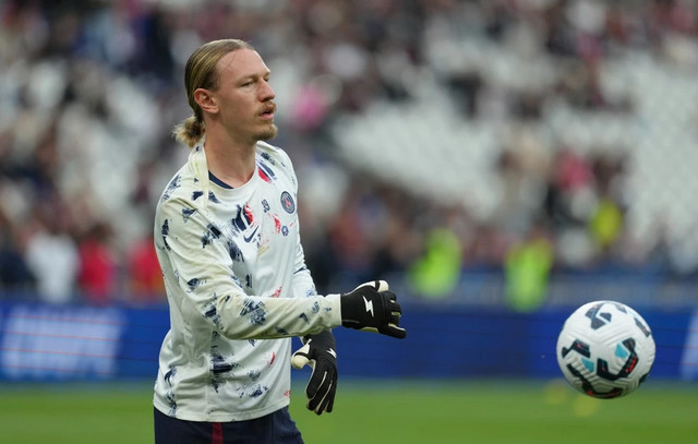 Η-«μυστική»-πετσέτα-που-έγινε-οδηγός-επιτυχίας-για-τον-Σαφόνοφ-στα-πέναλτι