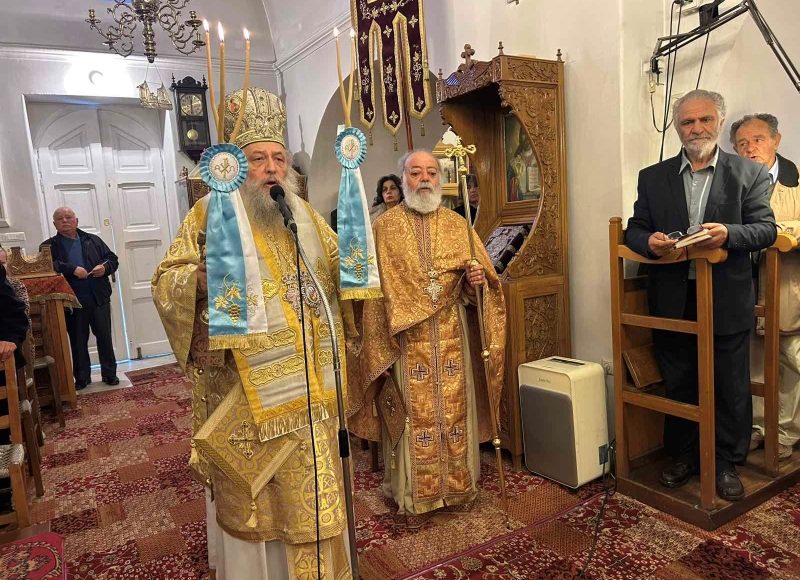 Ο-Μητροπολίτης-Παροναξίας-Καλλίνικος-στον-Δαμαριώνα-και-στον-Καλόξυλο-Νάξου