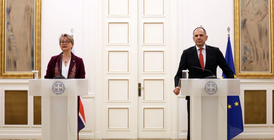 Το-θέμα-των-γλυπτών-του-Παρθενώνα-στη-συνάντηση-Γεραπετρίτη-με-τη-Βρετανή-ομόλογό-του