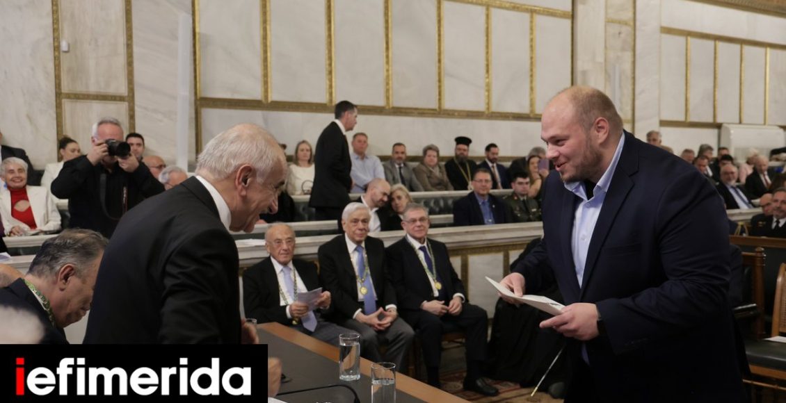 Ο-σολίστ-Μιχάλης-Παούρης-βραβεύθηκε-με-«Οίκοθεν-Βραβείο»-από-την-Ακαδημία-Αθηνών-για-το-έργο-του