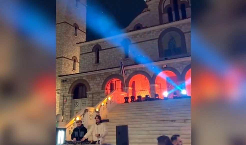 Ο-δήμος-Αθηναίων-διοργάνωσε-street-party-με-ηλεκτρονική-μουσική-στα-σκαλιά-εκκλησίας-στο-Γαλάτσι