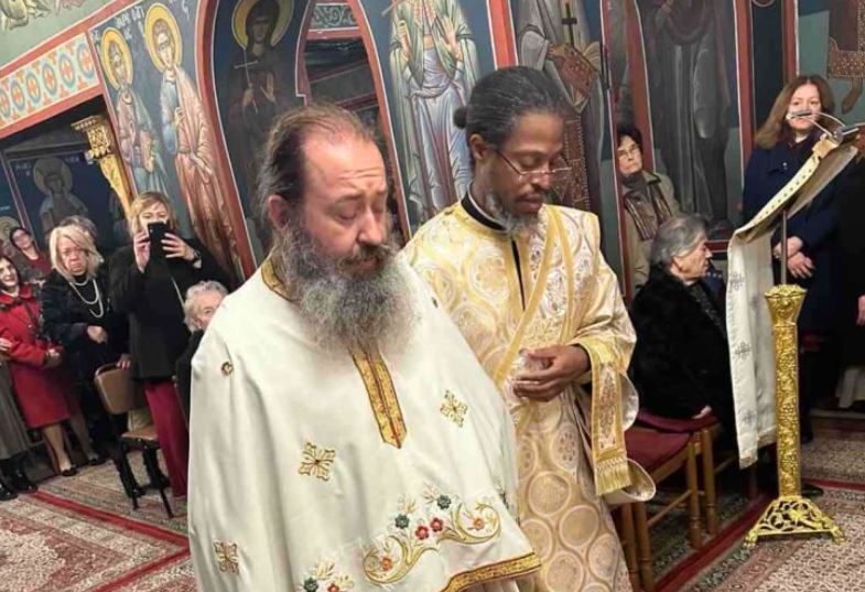 Χειροθεσία-πνευματικού-στον-Ιερό-Ναό-Αγίου-Θεράποντα-Κατερίνης