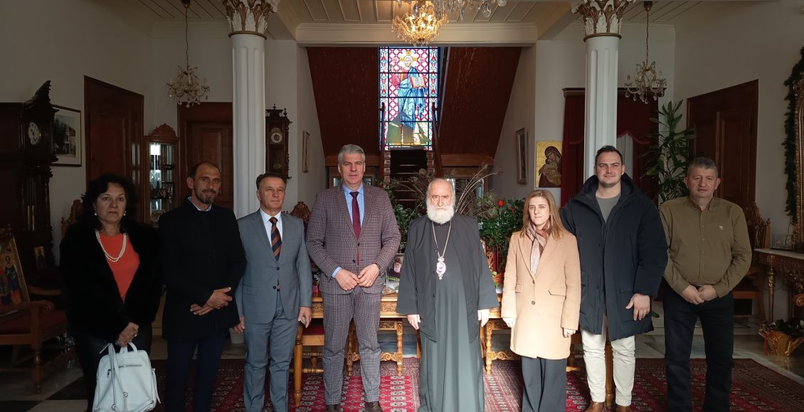 Ο-Περιφερειάρχης-Ανατολικής-Μακεδονίας-και-Θράκης-στον-Μητροπολίτη-Ξάνθης