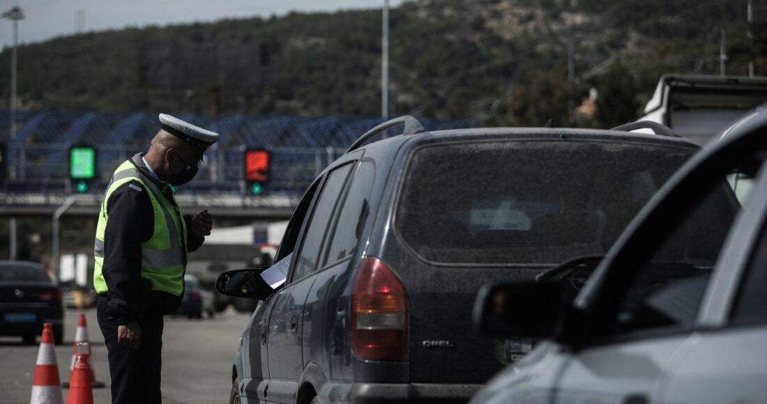 Ουρές-χιλιομέτρων-στην-εθνική-οδό-Αθηνών-Λαμίας,-λόγω-των-αγροτικών-μπλόκων