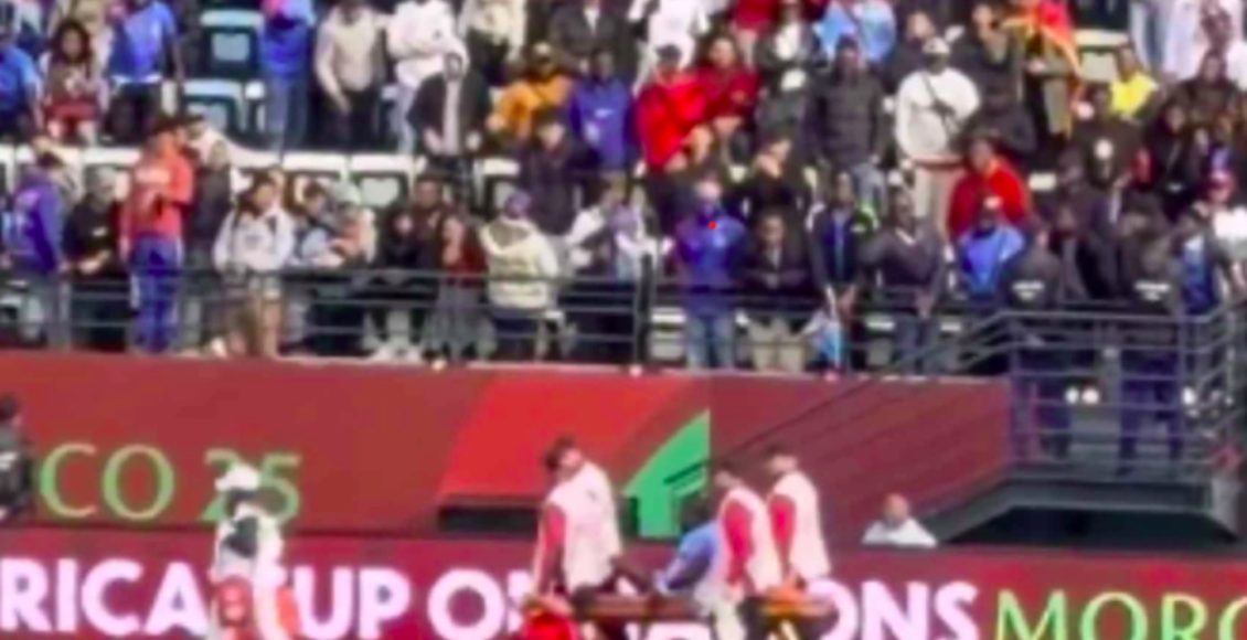 Κόπα-Άφρικα:-Το.-show-του-Μουτουσαμί-του-Ατρόμητου-με-το-φορείο-για-να-μην-αποβληθεί