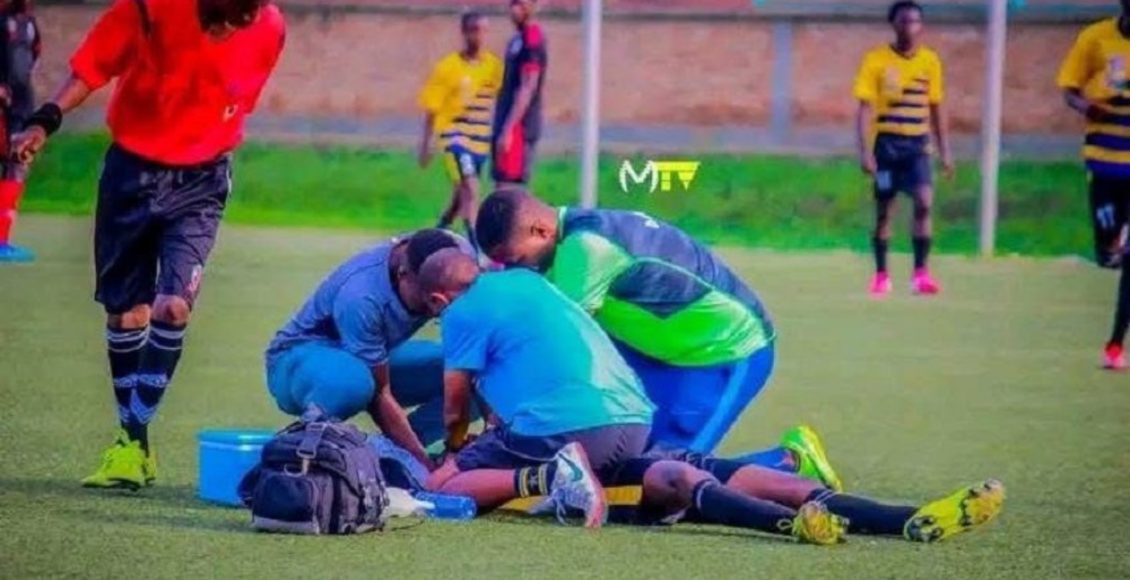 Μπουρουντί:-Ποδοσφαιριστής-πέθανε-την-ώρα-του-αγώνα-εξαιτίας-φυλαχτού-για-τελετές-μαγείας