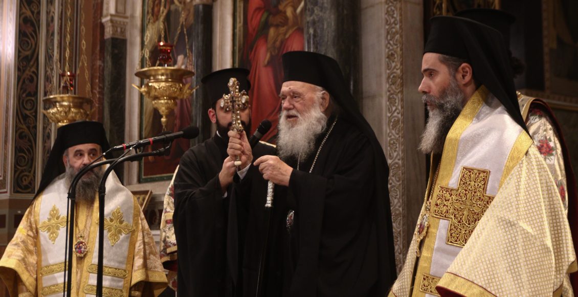 Αρχιεπίσκοπος-Ιερώνυμος:-Η-εορτή-της-Γεννήσεως-του-Χριστού-γίνεται-και-εορτή-του-αληθινού-ανθρώπου-–-Η-εορτή-των-Χριστουγέννων-στη-Μητρόπολη-Αθηνών