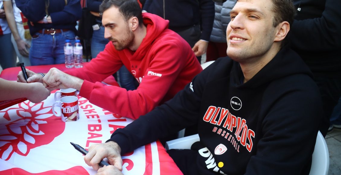 Ο-αθλητισμός-στο-πνεύμα-των-Χριστουγέννων:-Μηνύματα-αγάπης-και-ευχές-από-τις-ελληνικές-ομάδες-και-τους-αθλητές