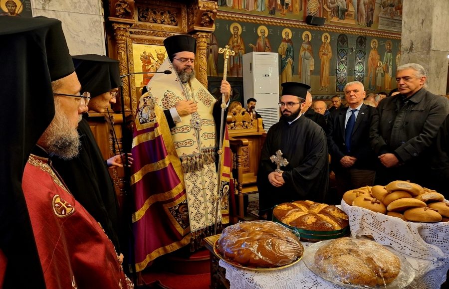 Ο-Εσπερινός-των-Χριστουγέννων-στη-Μητρόπολη-Μαρωνείας