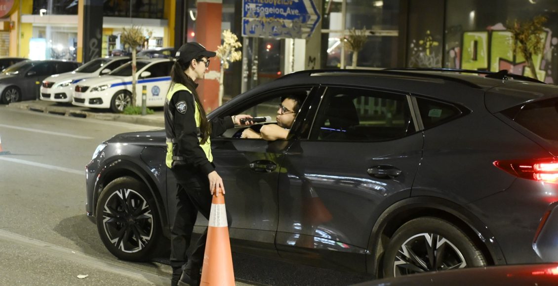 Χριστουγεννιάτικο-μπαράζ-ελέγχων-της-Τροχαίας:-Διενήργησε-6.000-αλκοτέστ-–-87-οδηγοί-βρέθηκαν-θετικοί,-6-συλλήψεις