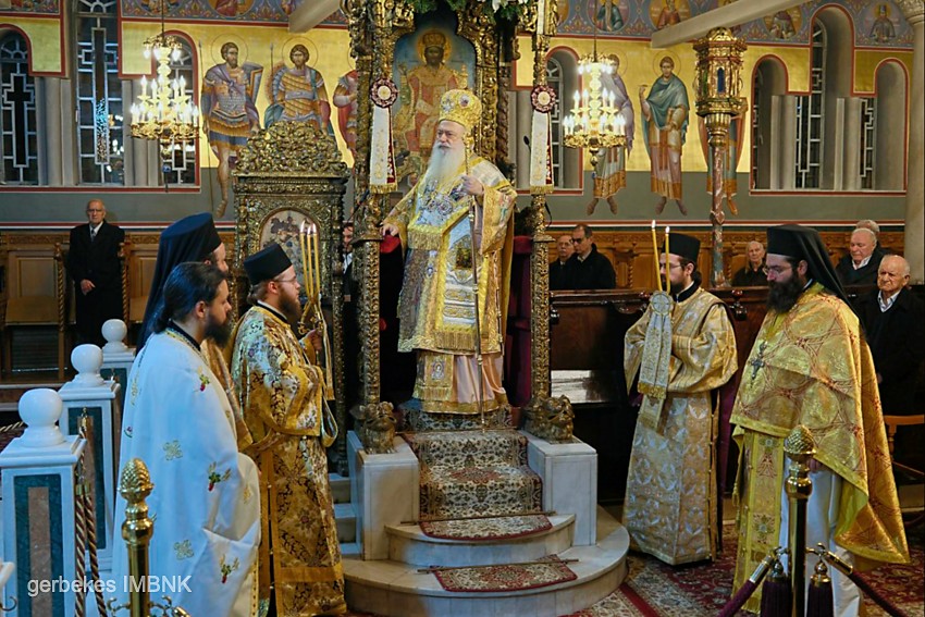 Χριστουγεννιάτικη-θεία-Λειτουργία-στην-Ιερά-Μητρόπολη-Βεροίας