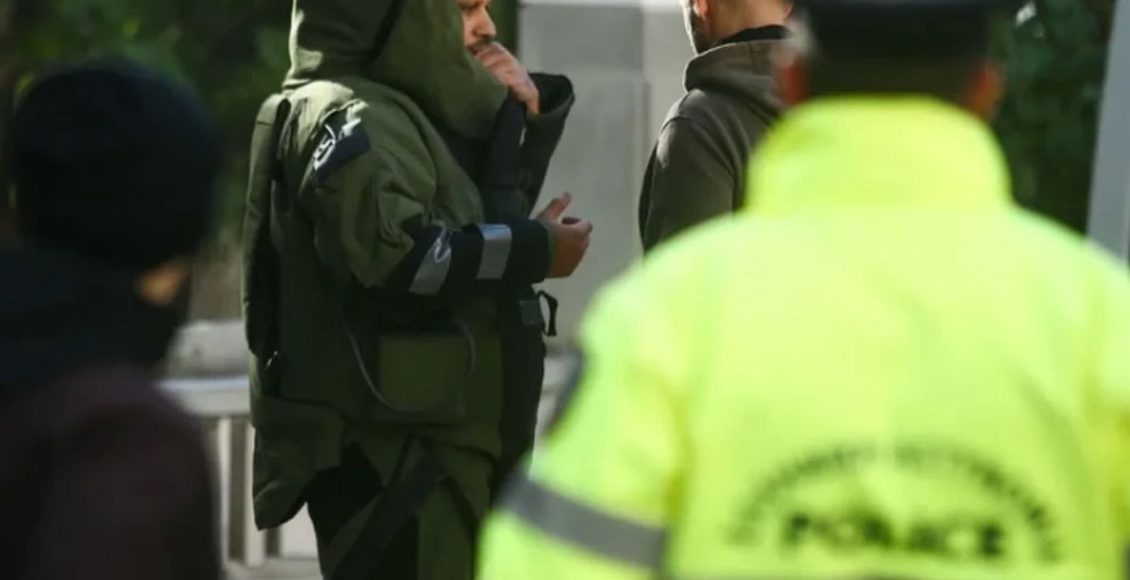 Δείτε-τη-στιγμή-που-με-ελεγχόμενη-έκρηξη-εξουδετερώθηκε-το-ύποπτο-αντικείμενο-στην-Κυψέλη