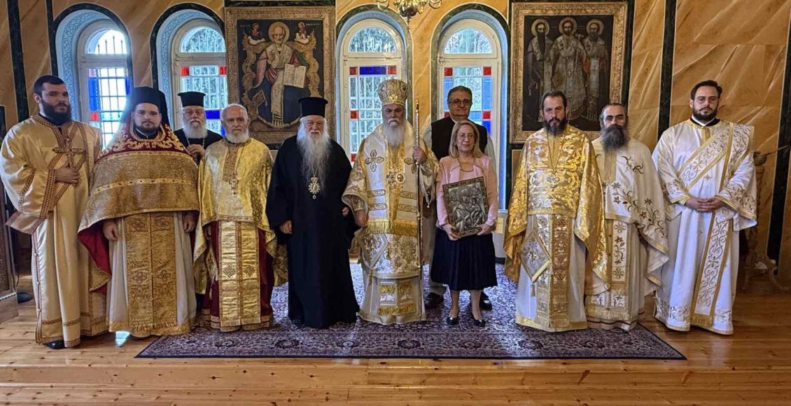 Βράβευση-της-Προϊσταμένης-Εφορείας-Αρχαιοτήτων-Αχαΐας-Αναστασίας-Κουμούση-από-την-Μητρόπολη-Καλαβρύτων