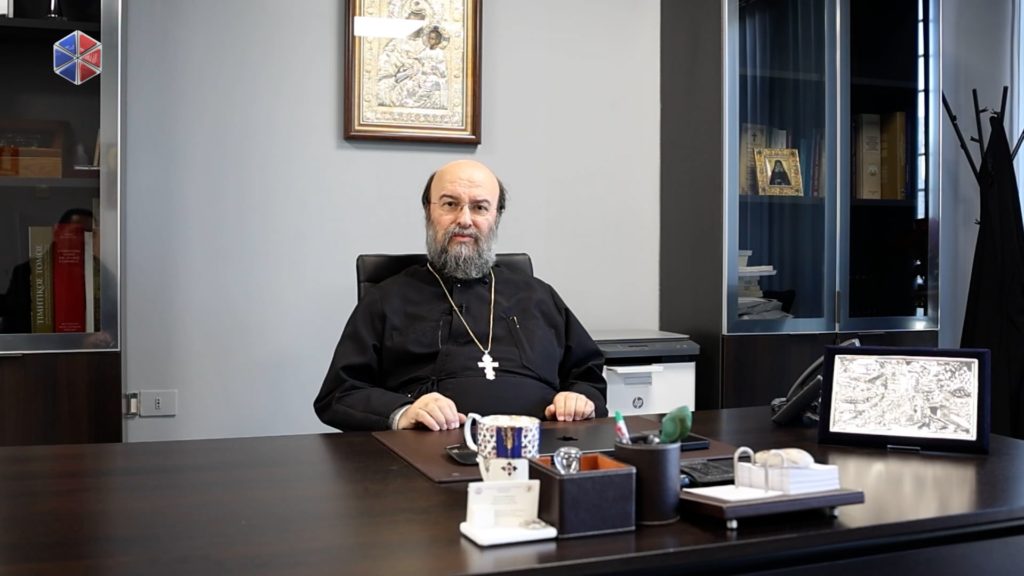 Ο-π.-Αθανάσιος-Γκίκας-για-το-διαχρονικό-μήνυμα-των-Χριστουγέννων