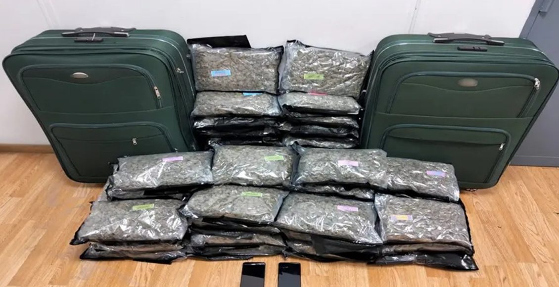 «Ελ.-Βενιζέλος»:-Συνελήφθη-29χρονη-με-24,5-κιλά-ακατέργαστης-κάνναβης-στις-αποσκευές-της-–-Πως-την-εντόπισαν