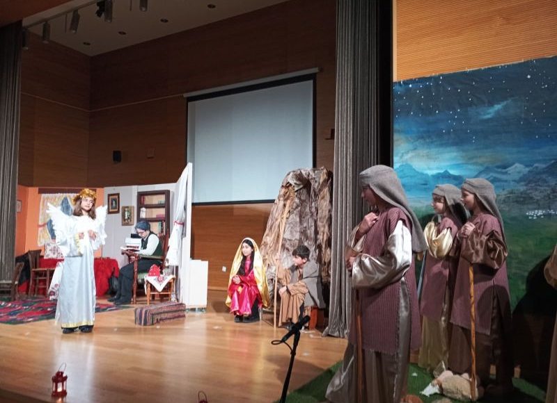 Χριστουγεννιάτικη-γιορτή-των-Κατηχητικών-Συνάξεων-της-Ιεράς-Μητροπόλεως-Δράμας