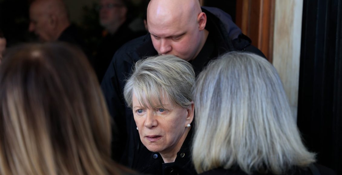 Σε-κλίμα-συγκίνησης-η-κηδεία-της-Σύλβας-Ακρίτα-στο-Α’-Νεκροταφείο-Αθηνών