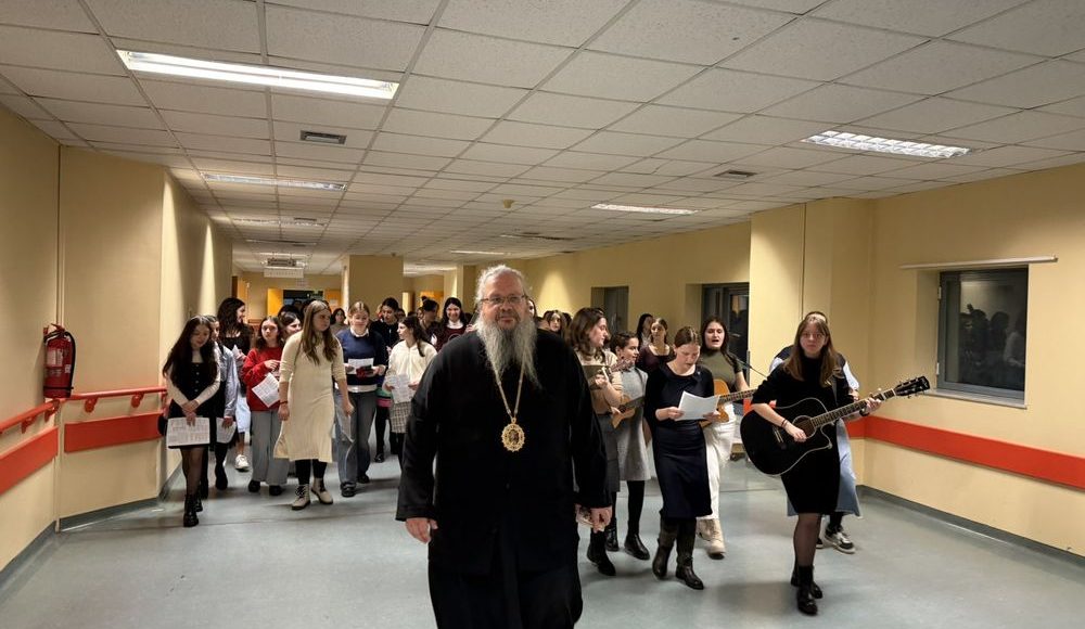 Κάλαντα-στους-ασθενείς-του-Πανεπιστημιακού-Γενικού-Νοσοκομείου-Λάρισας