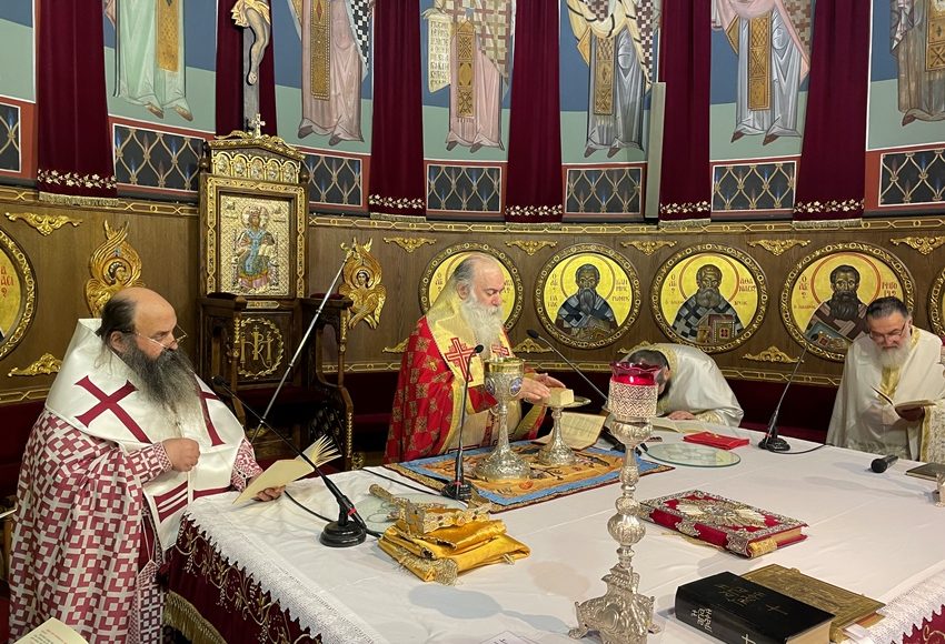 Αρχαιοπρεπής-Θεία-Λειτουργία-του-Αγίου-Ιακώβου-του-Αδελφοθέου-στην-Κόρινθο